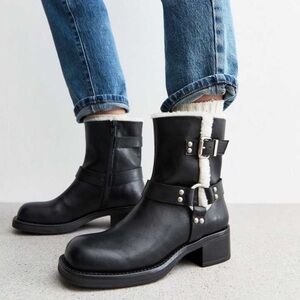 Steve Madden faux leather fur lined moto boots NWT size 9